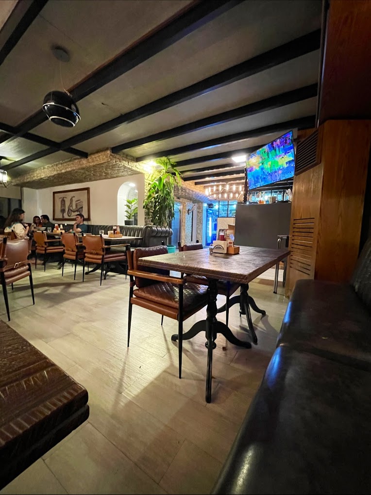 رستوران ایتالیایی جنارو