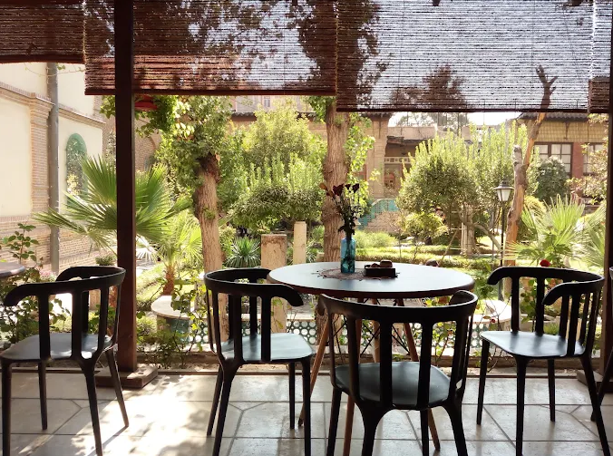 کافه موزه مقدم