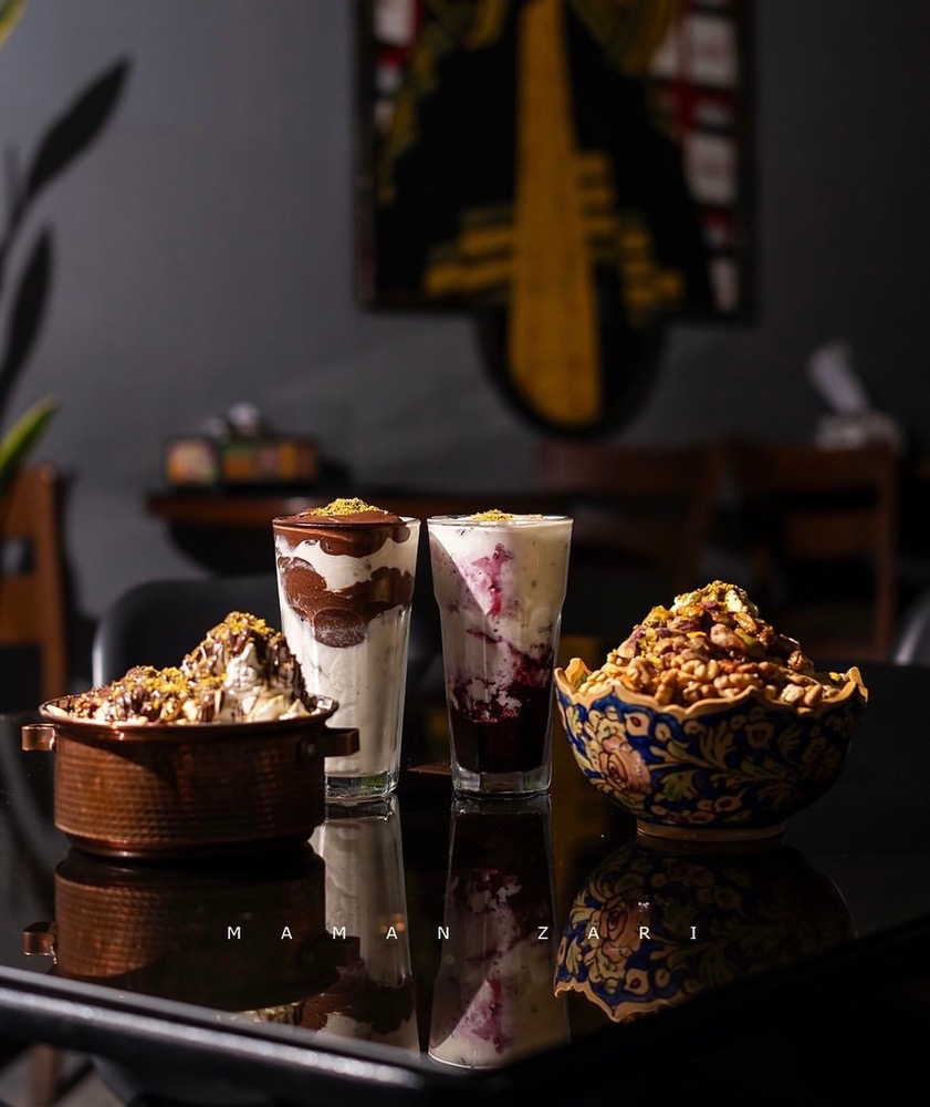 کافه بستنی مامان زری