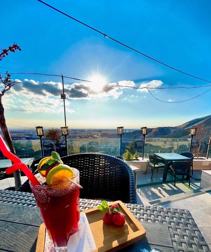 کافه رستوران لمیا تهران