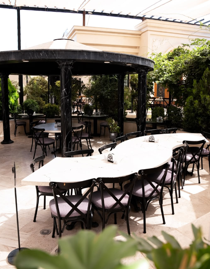 باغ رستوران ویوان مشهد