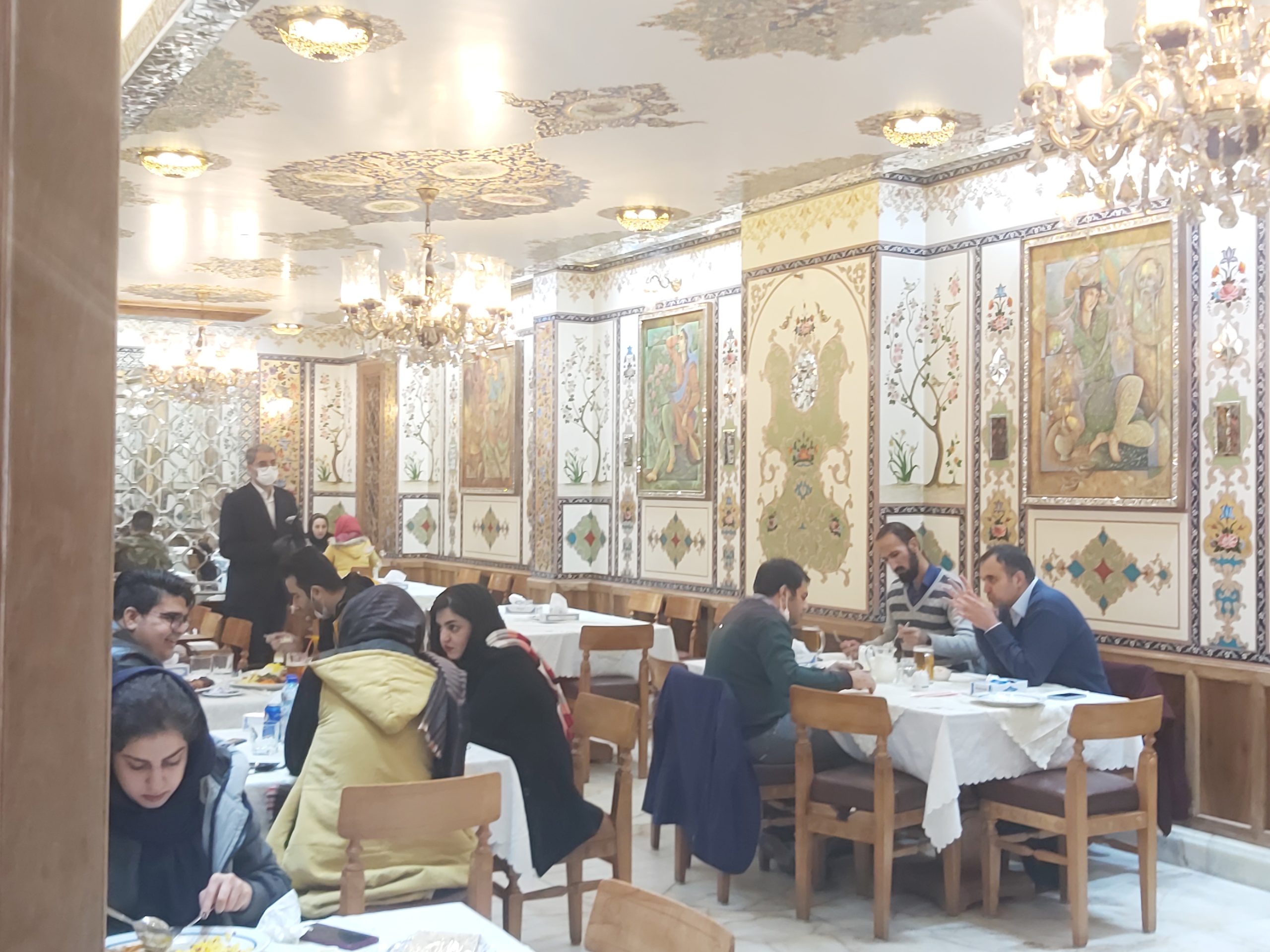 رستوران شهرزاد اصفهان 